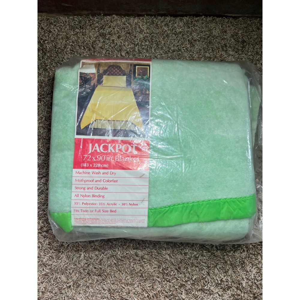 VTG  Jackpot  Lime Green Blanket 72x90 Twin Full Nylon Binding Made in USA NEW